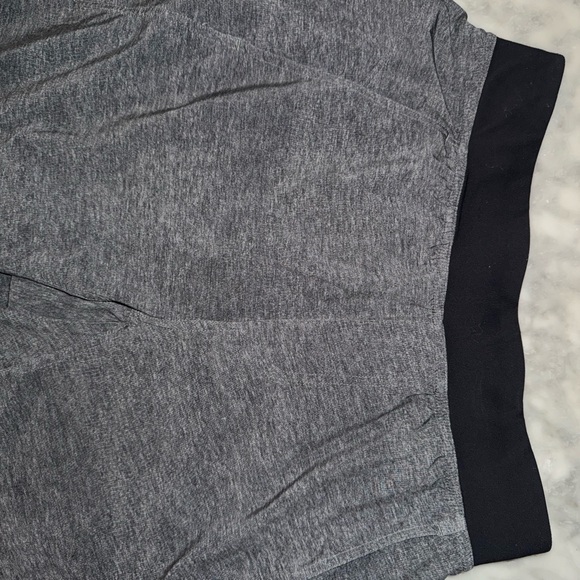 Lululemon Men’s Small T.H.E. Linerless Shorts 11’ Inseam - Picture 2 of 7
